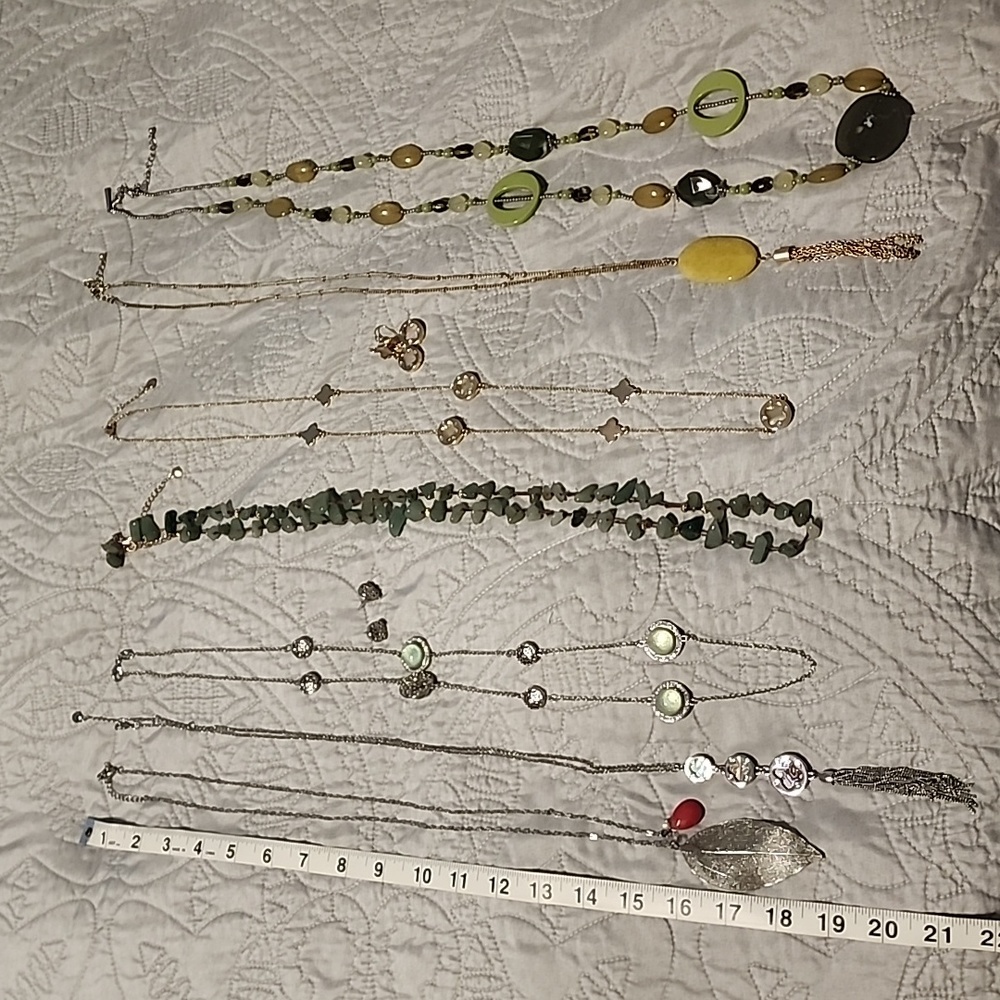 Costume Jewelry: Long Necklaces